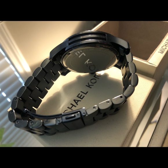 MK8538 Michael Kors Watch - Picture 6 of 9